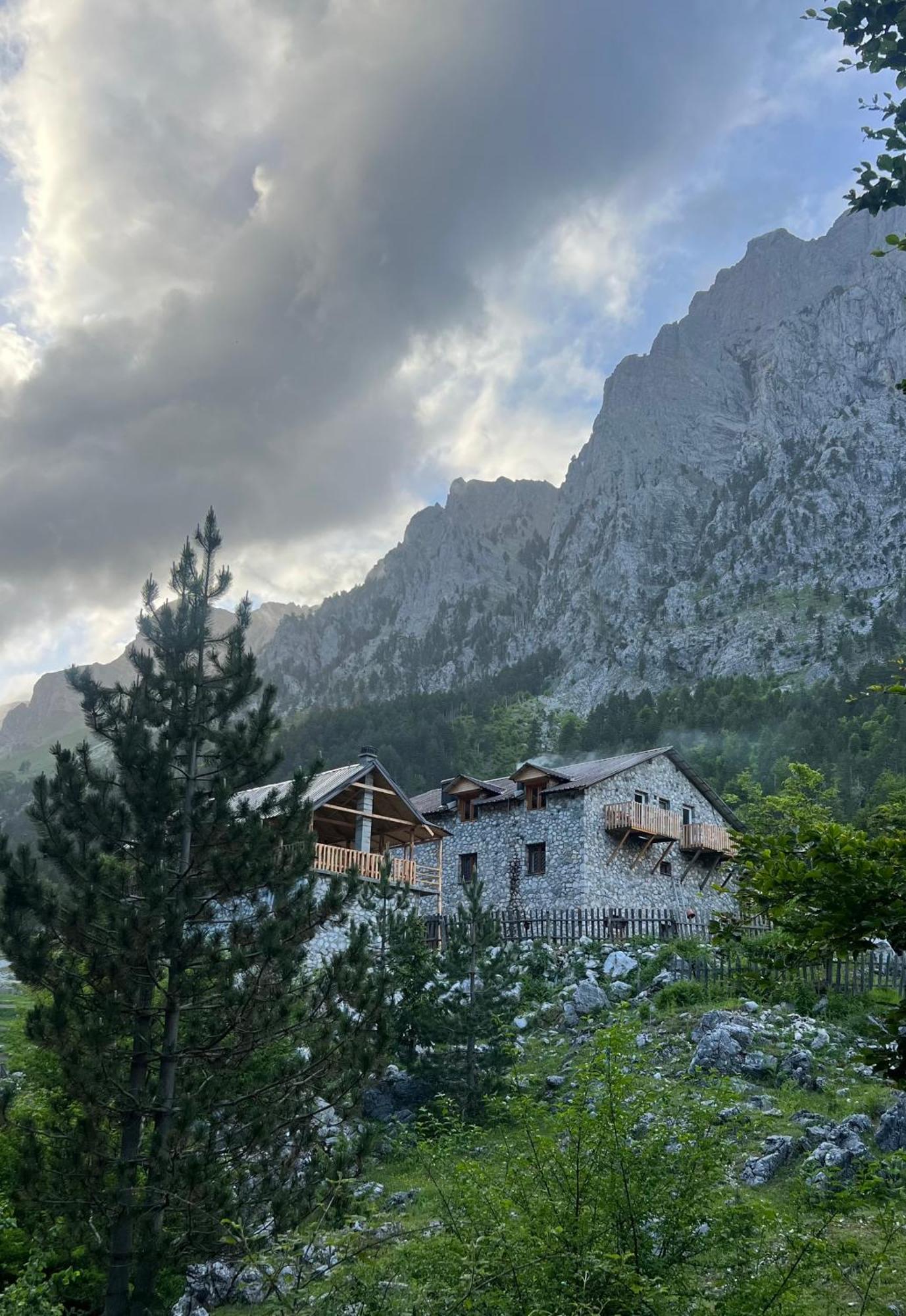 Guest house Rosi Peak Valbone